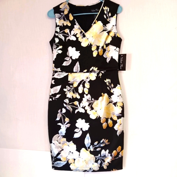 Velvet Fleur Dresses & Skirts - NWT metallic floral print dress stretch Women's black,Full Zip, Party Cocktail.